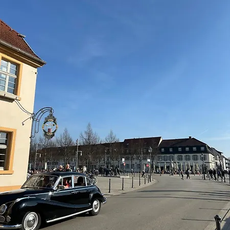 Aussergewoehnliches Bnbretreat Schlossnaehe, Beliebte Restaurants Schwetzingen