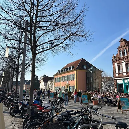Aussergewoehnliches Bnbretreat Schlossnaehe, Beliebte Restaurants Schwetzingen