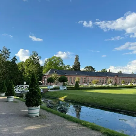 Bnbretreat-schwetzingen Zetrum, Schlossnaehe, Beliebte Restaurants Apartment *